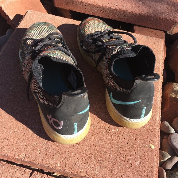 KD XI Shoes - Picture 2 of 4